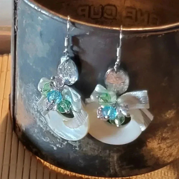 Retro Pearl Shell Czech Crystal White Satin BowsHand Crafted Dangle Earrings - Picture 4 of 8